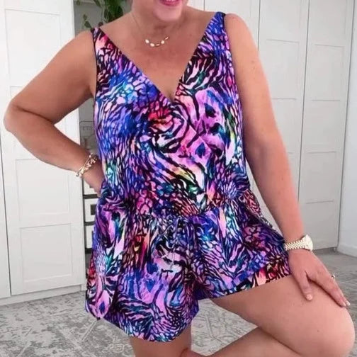 Maudymosi kostiumėlis su V formos iškirpte
