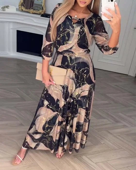 Elegantiška suknelė su trijų ketvirčių rankovėmis