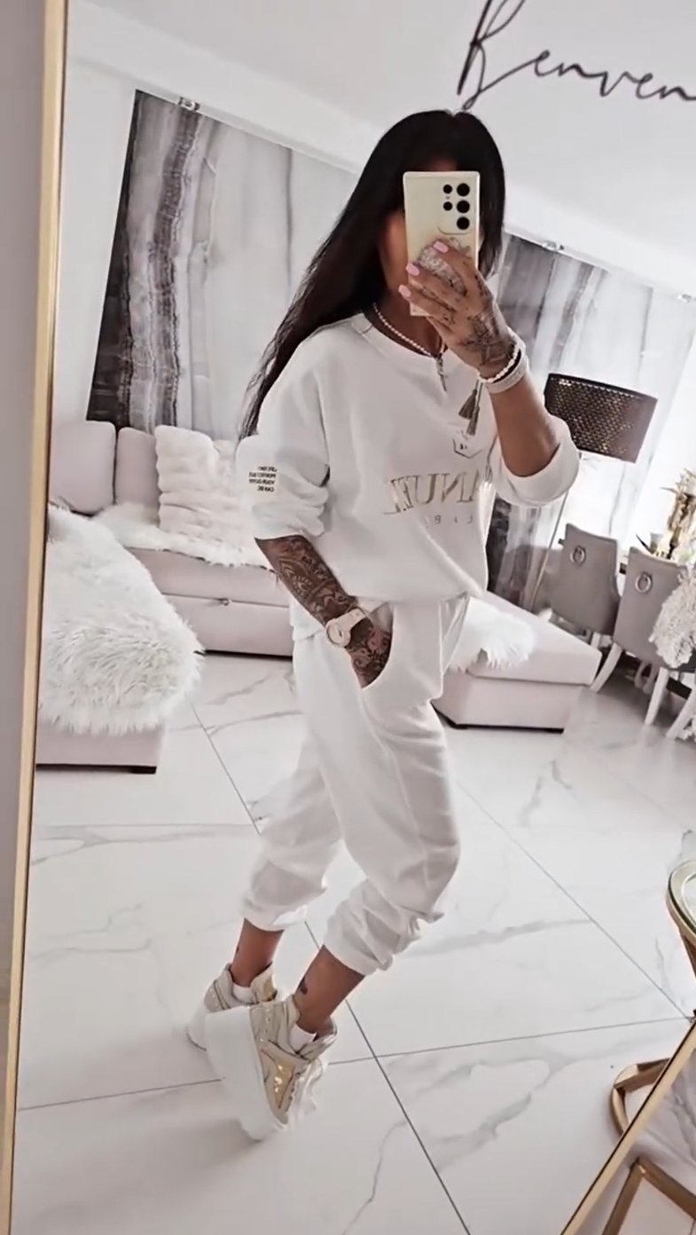 Moteriškas laisvalaikio komplektas, marginta palaidinė ir laisvos kelnės