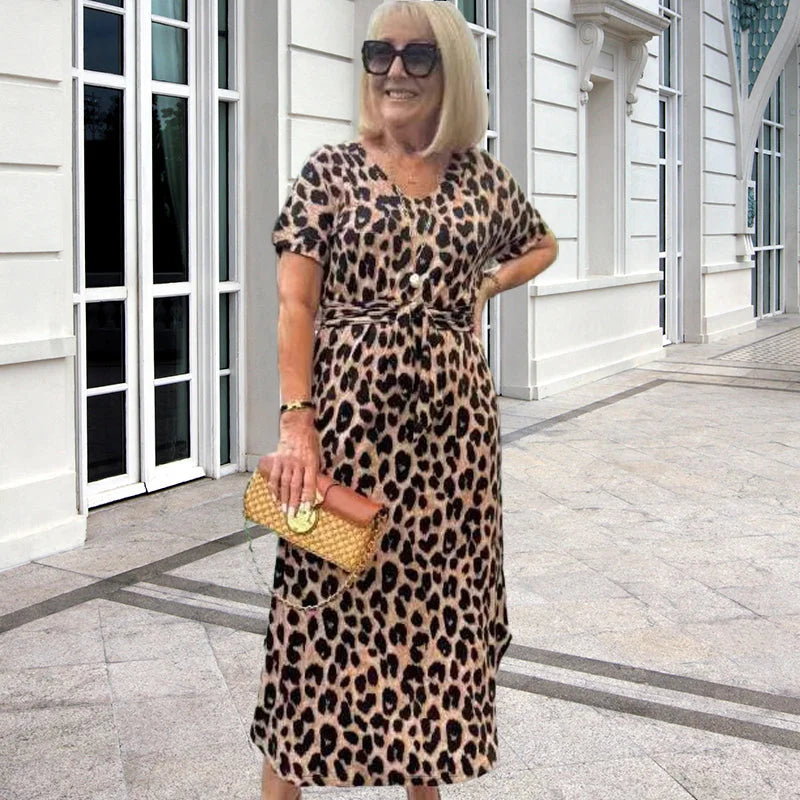 Moteriška ilga suknelė su leopardo raštu