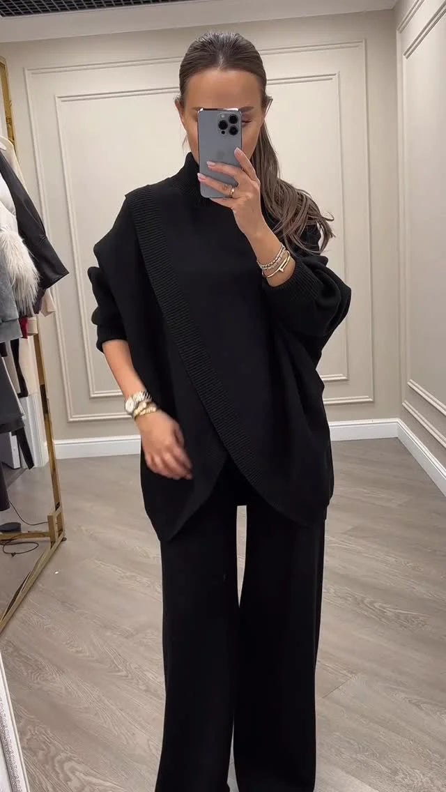 Moteriškas madingas megztas komplektas su aukštu kaklu ir plačiomis kelnėmis