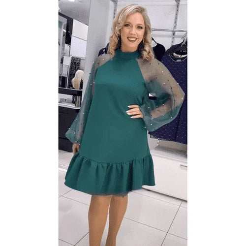 Elegantiška suknelė su kaspinu nugaroje