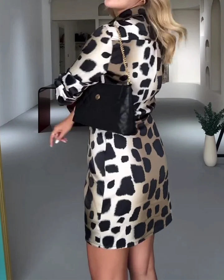 Moteriška laisvalaikio suknelė su leopardo raštu