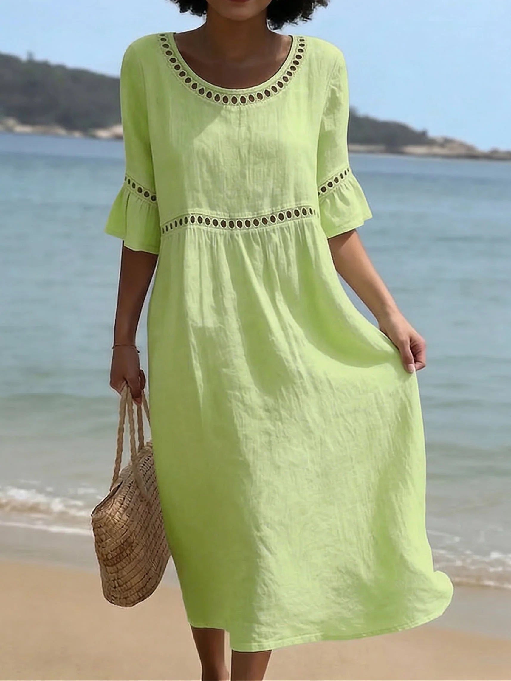 Jauki, nėriniuota, laisva suknelė