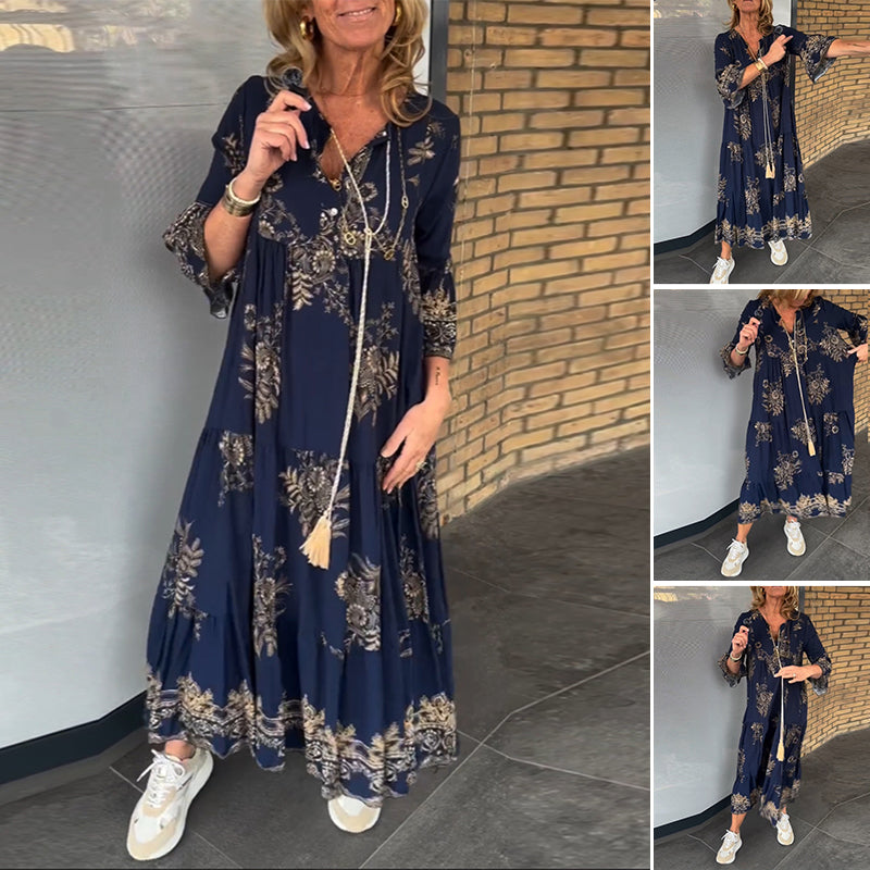 Ilga moteriška suknelė su išskirtiniu raštu