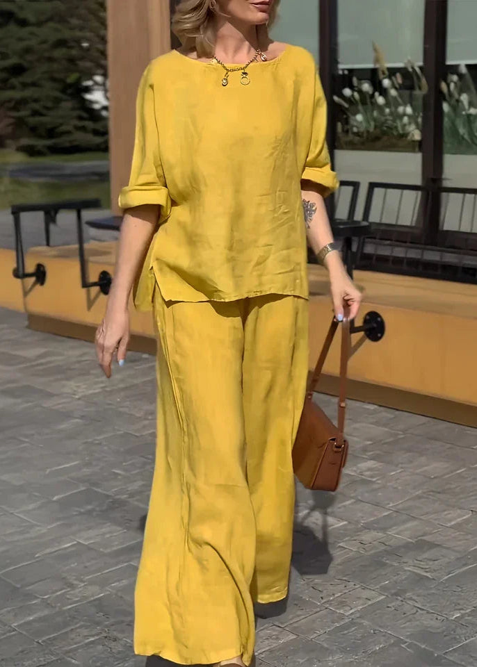 Patogus dviejų dalių kostiumėlis vasarai