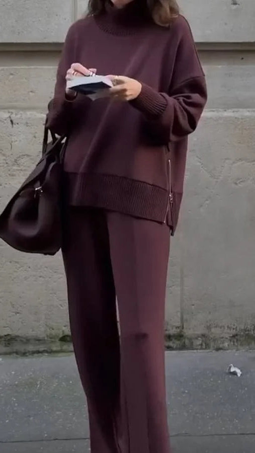 Madingas laisvalaikio komplektas aukštu kaklu