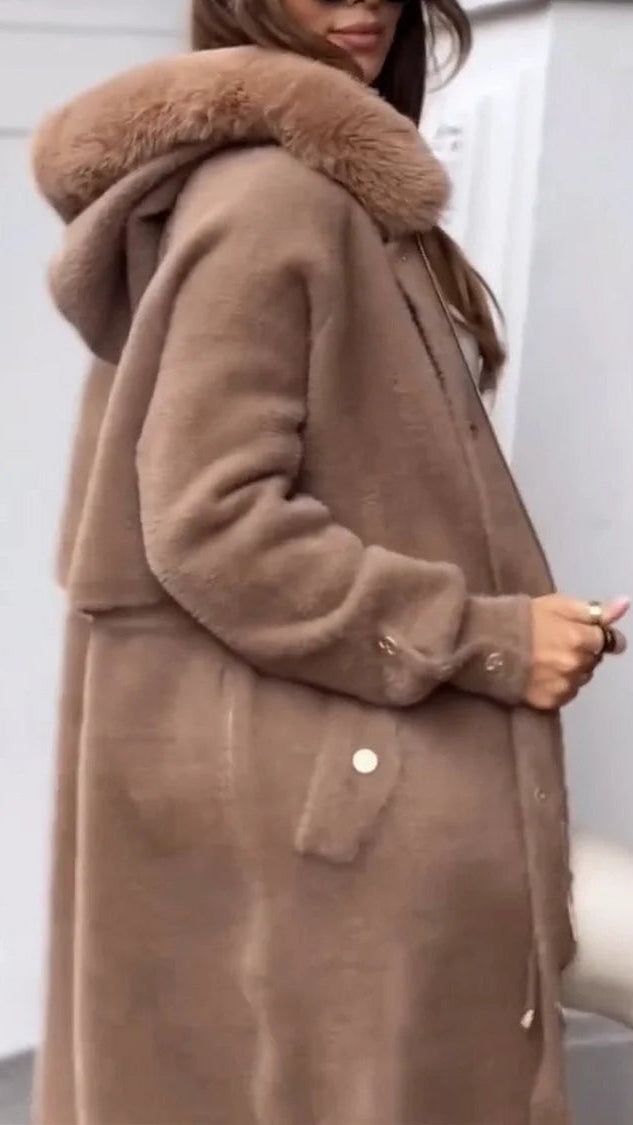 Moteriškas žieminis vienspalvis šiltas paltas su gobtuvu