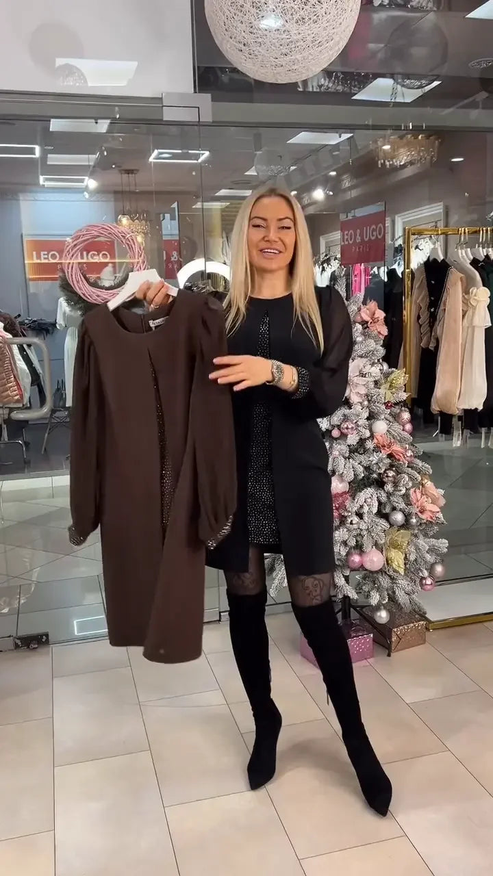 Šventinė suknelė su iškirpte ir blizgučiais