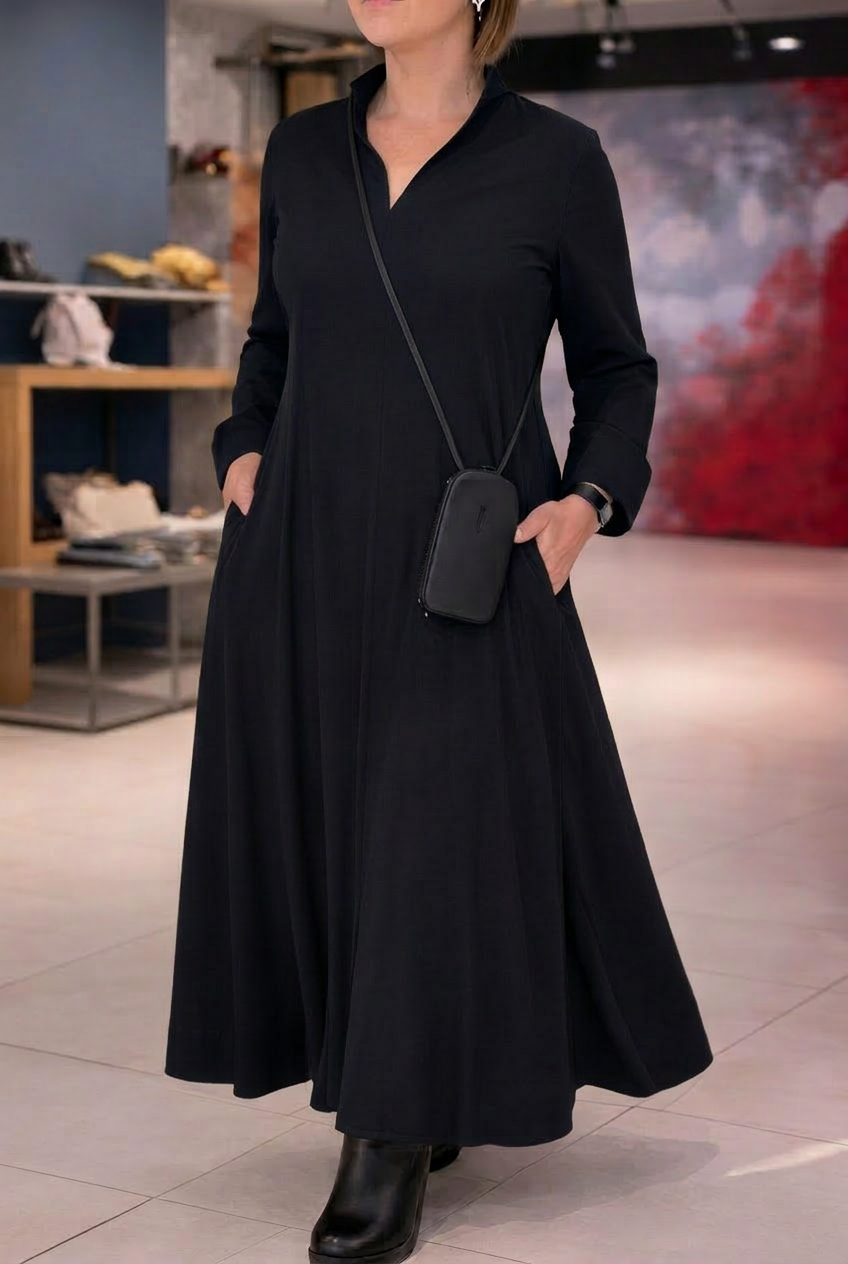 Suknelė su skeltukais šonuose