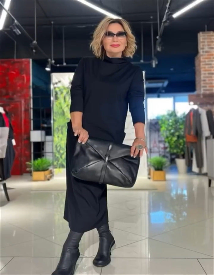 Moteriška suknelė su apykakle ir kišenėmis