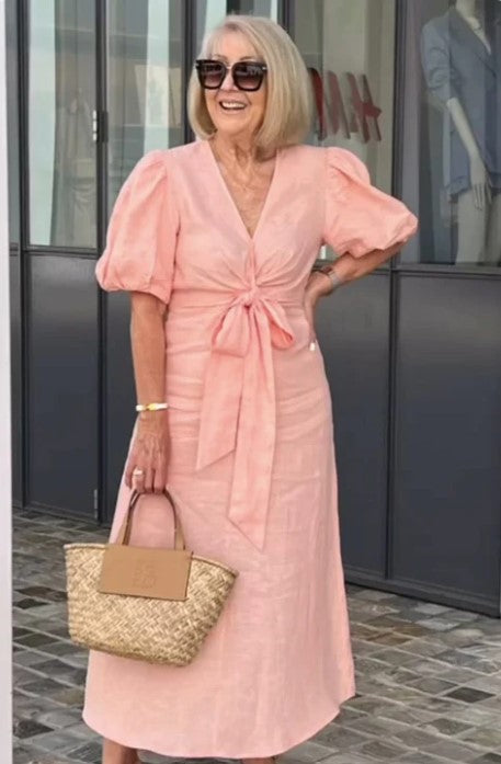 Moteriška suknelė pūstomis rankovėmis