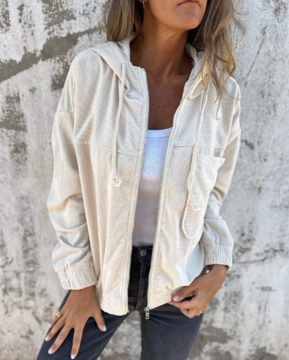 Jaukus megztinis su kapišonu