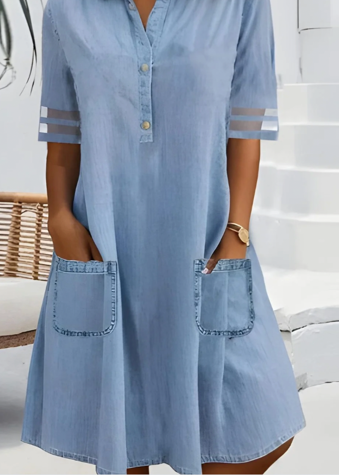 Paprasta, madinga džinsinė suknelė