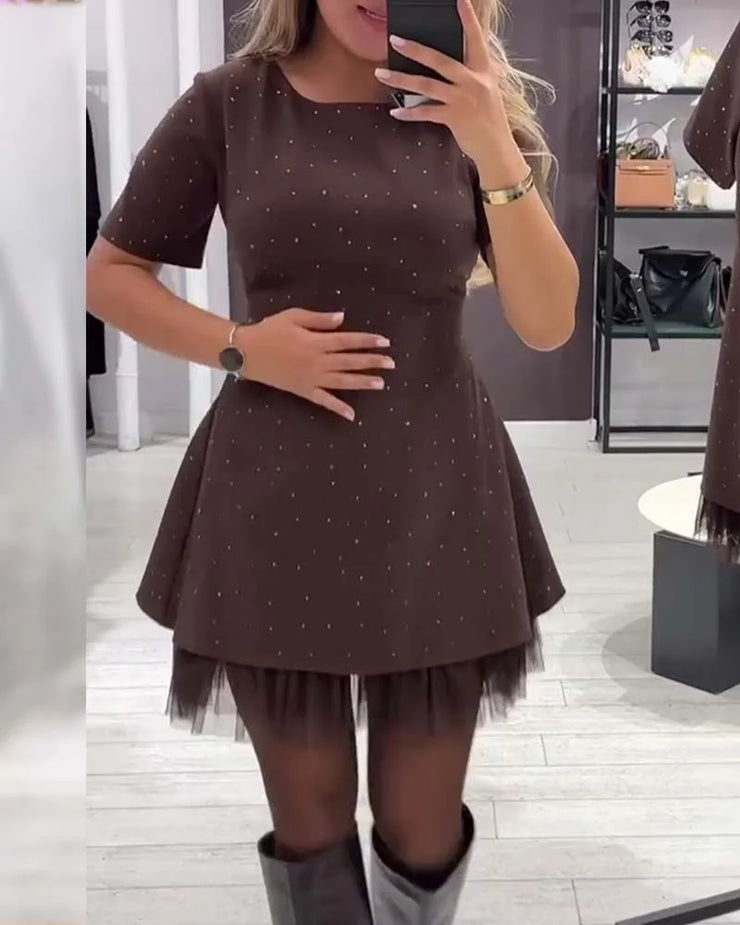 Elegantiška suknelė su papuošimais