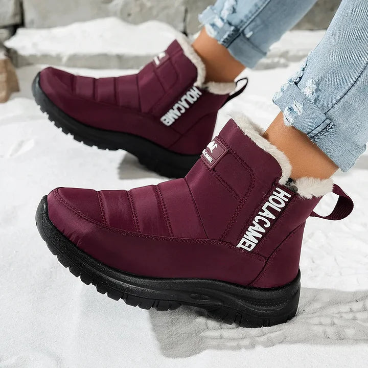 Moteriški žieminiai batai su specialiu neslystančiu padu