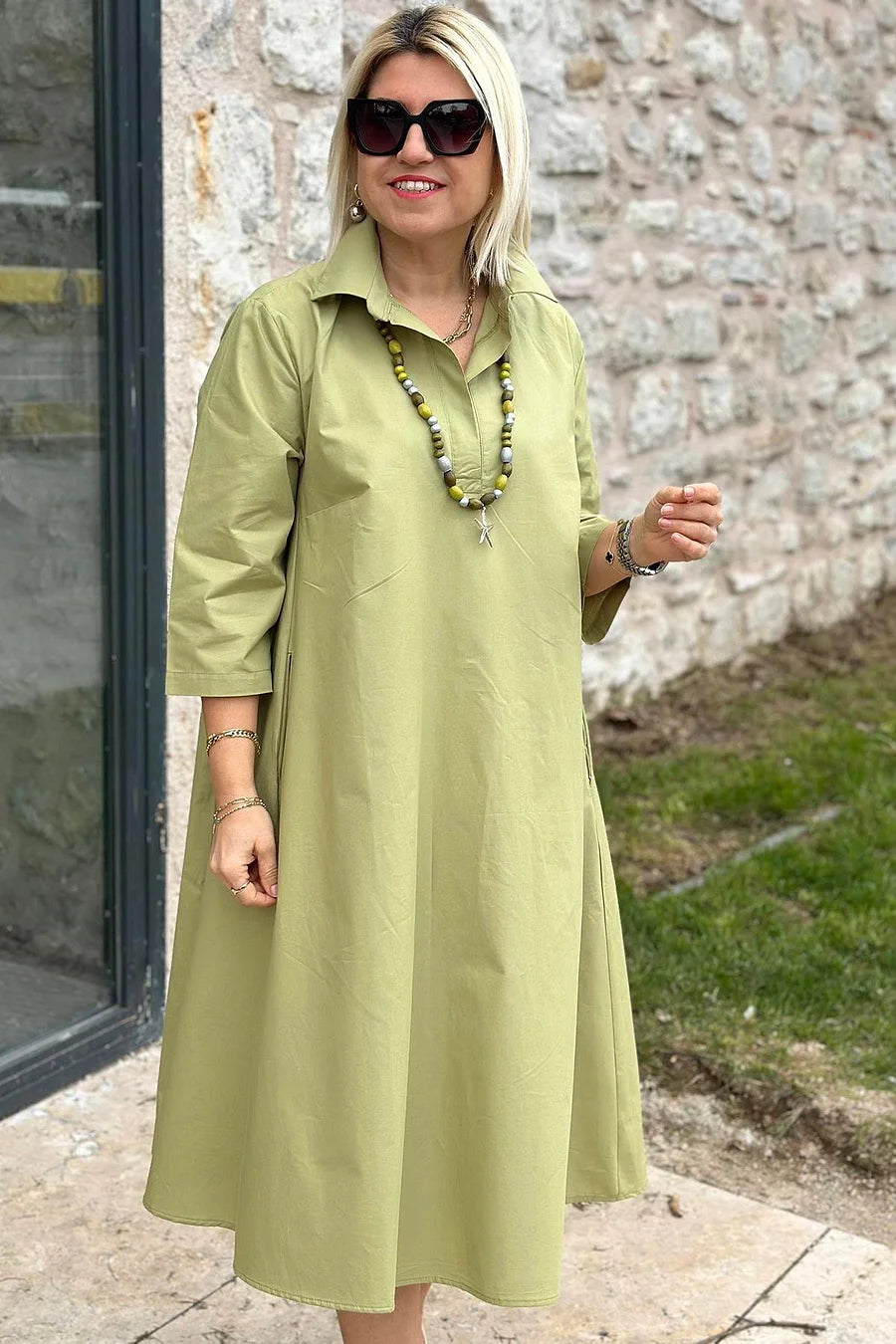 Laisvalaikio stiliaus moteriška suknelė