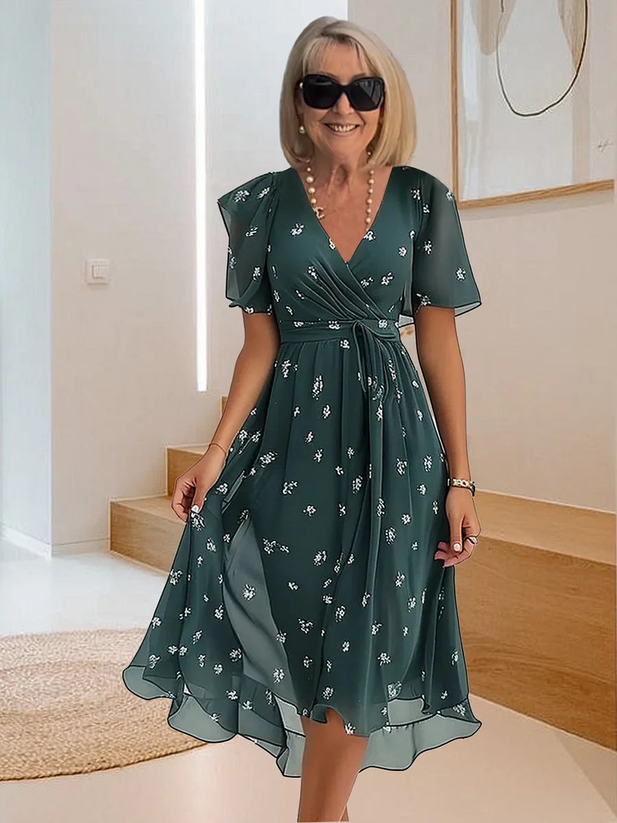 Laisvalaikio suknelė su paprastu raštu