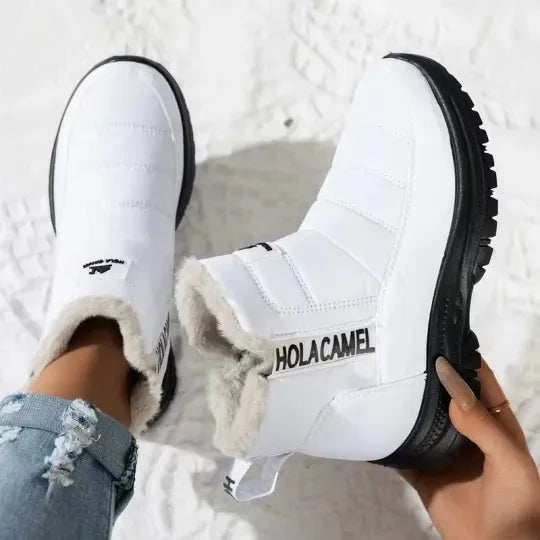 Moteriški žieminiai batai su specialiu neslystančiu padu