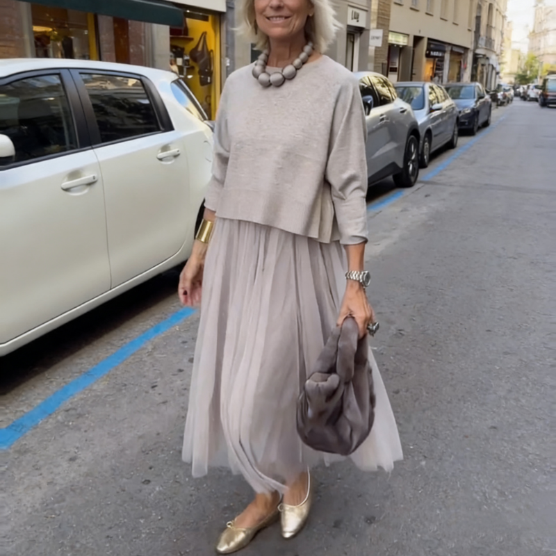 Moteriška tinklinio audinio suknelė