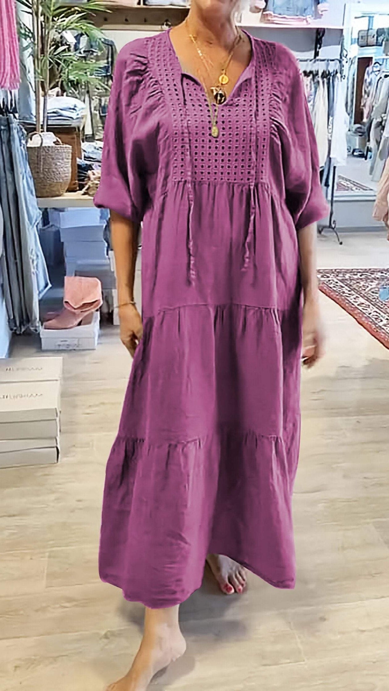 Vienspalvė paprasta suknelė