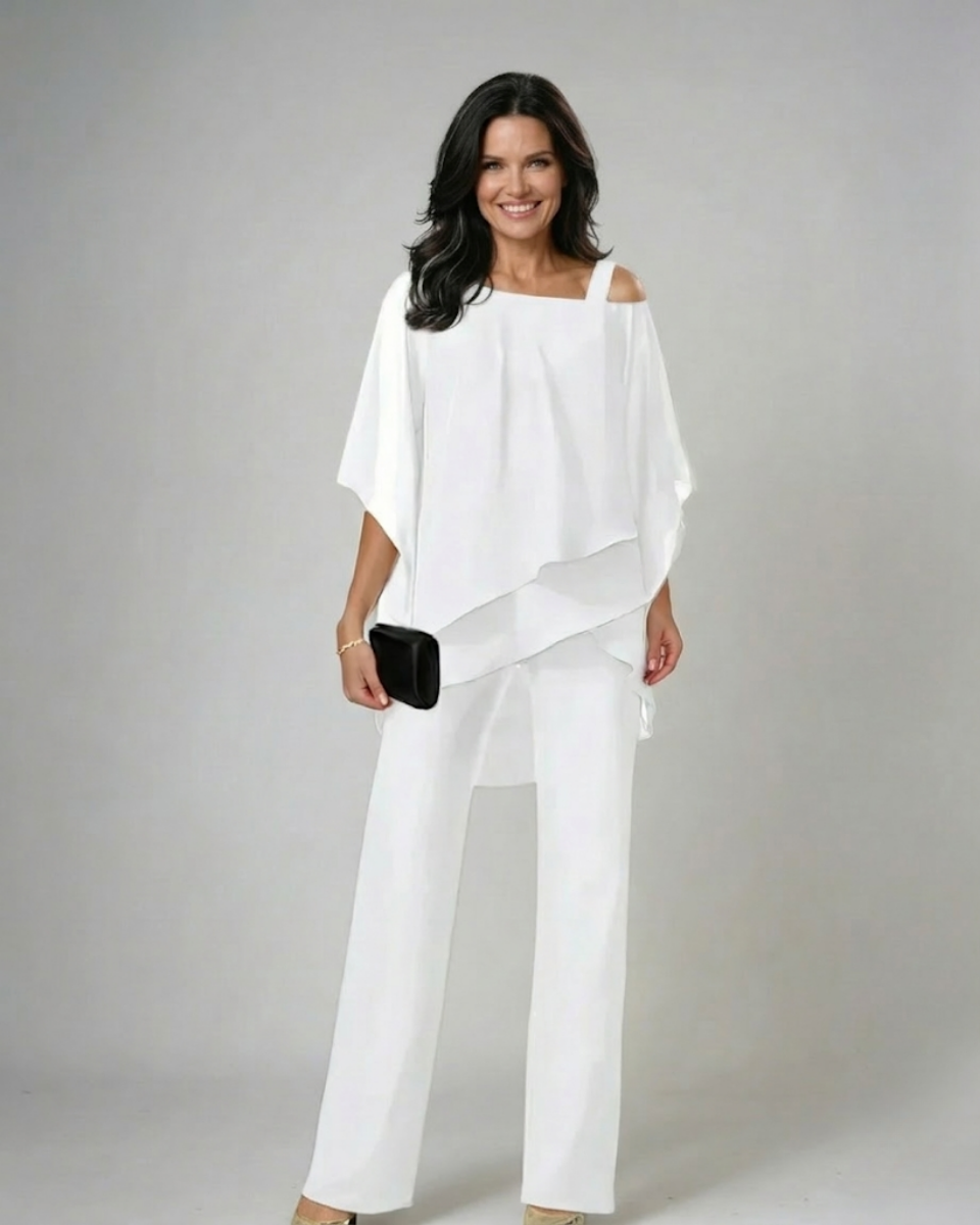 Lengvai krintantis dviejų dalių kostiumėlis